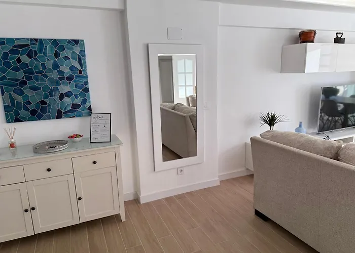 La Segunda Ola, De Carvajal * Fuengirola