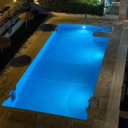 Apartment Piso En Carvajal, Segunda Linea De Playa Fuengirola