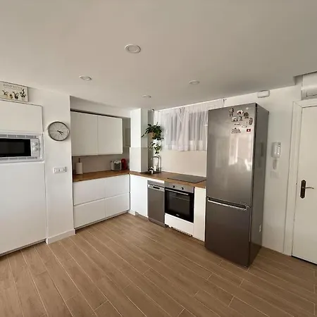 La Segunda Ola, De Carvajal *