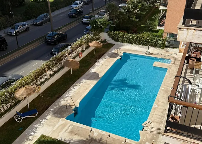 La Segunda Ola, De Carvajal *